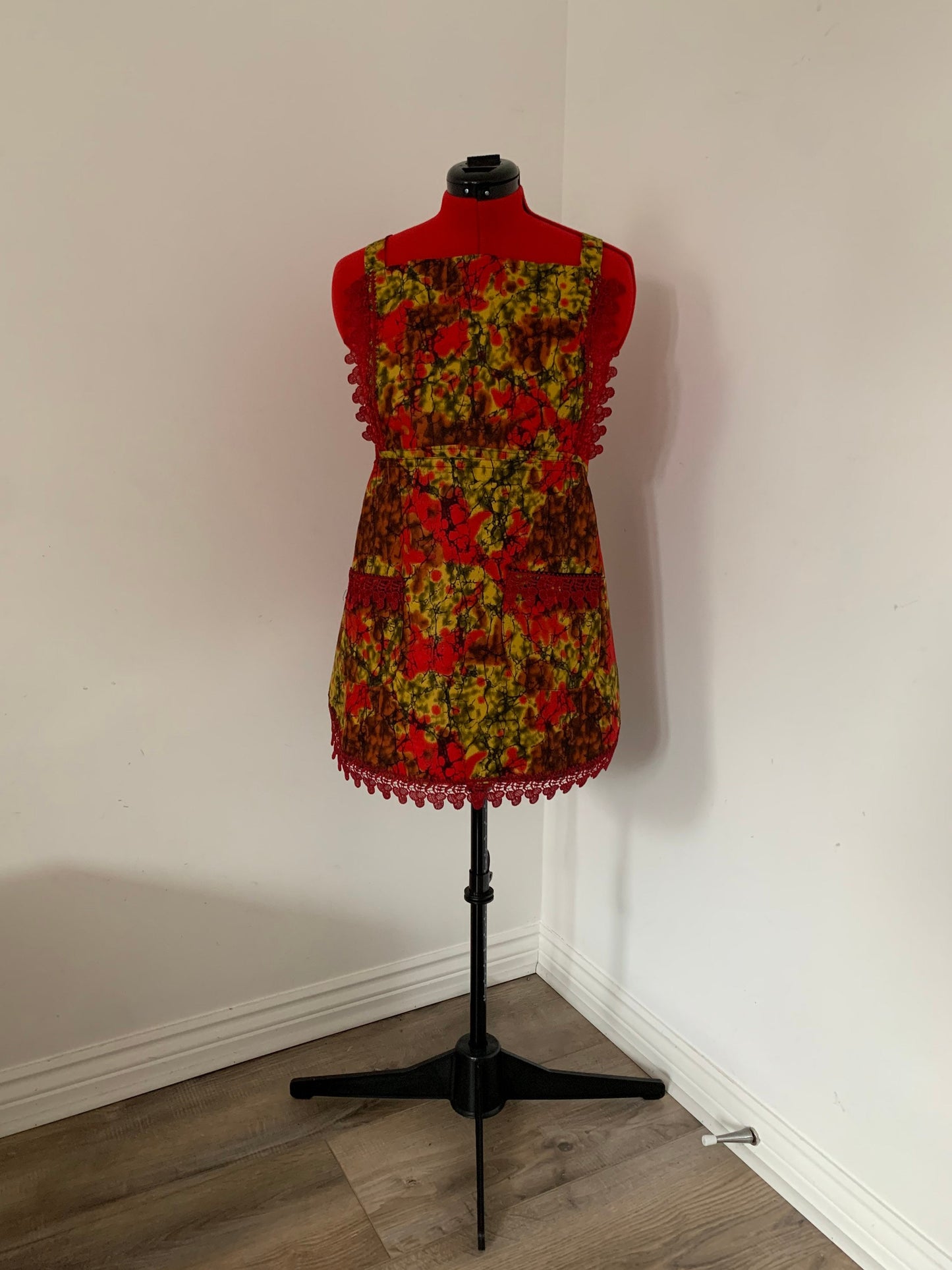 Arewa - African Print Ankara Kitenge Apron for Mom, Gift for her African Clothing