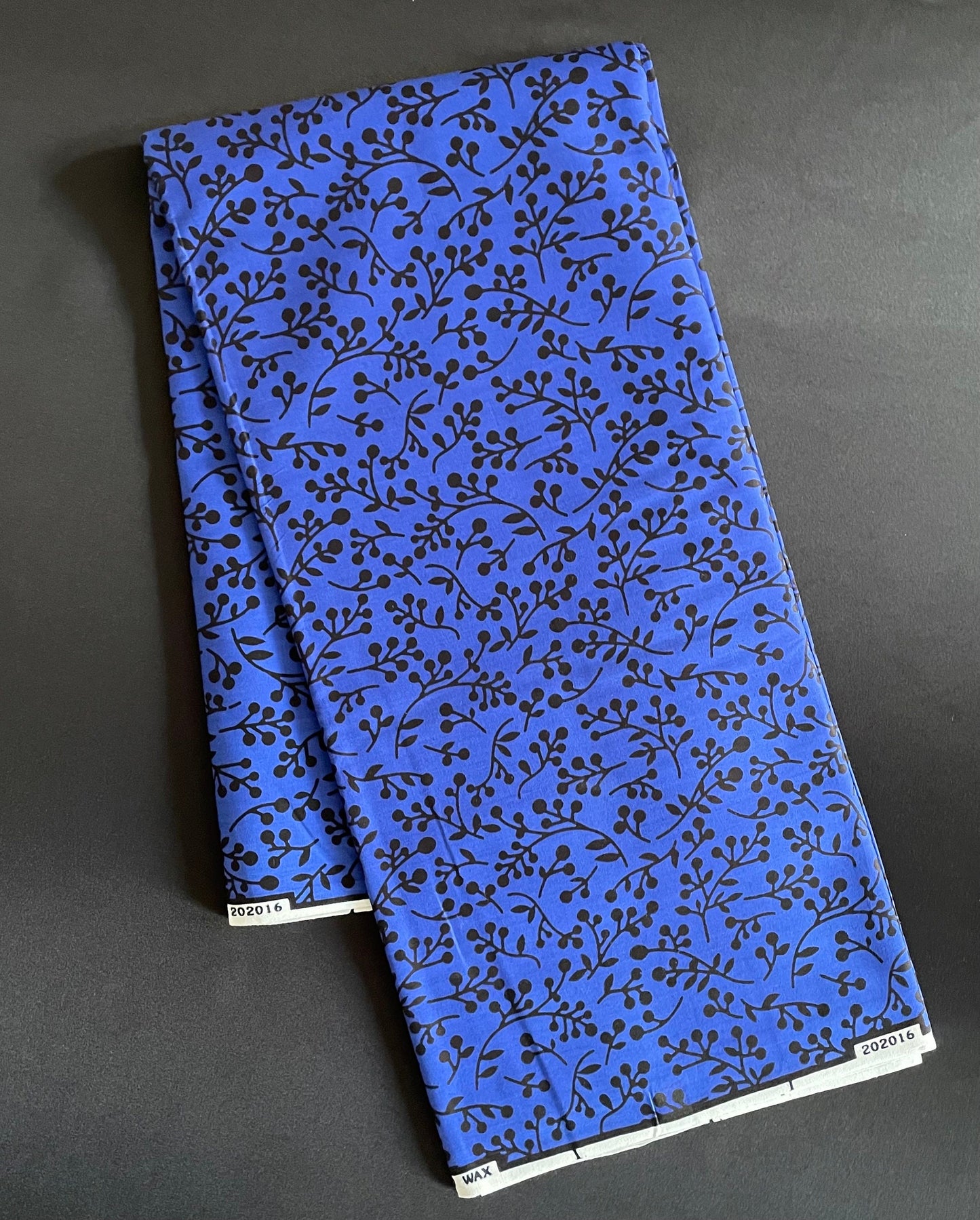 Dele - African Ankara Kitenge Cotton Dressmaking Quilting Crafter Fabric Sold by the Yard Blue/Black Floral Patterned Fabric