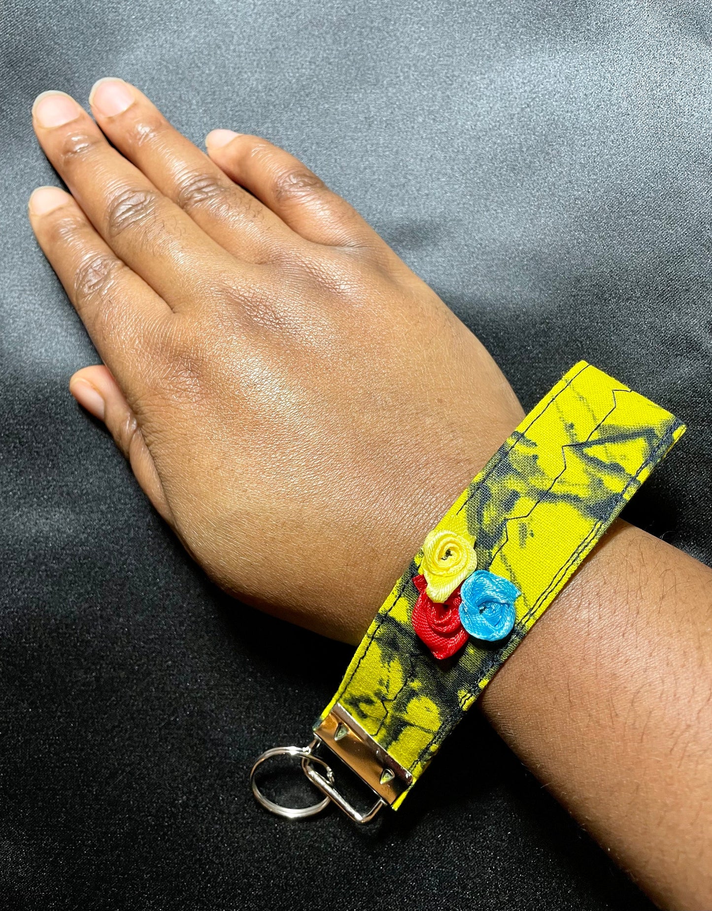 Owoire - African Print Long Key Fob, Ankara Key Ring, Wax Print Key Chain Fit palm size up to 6” Across